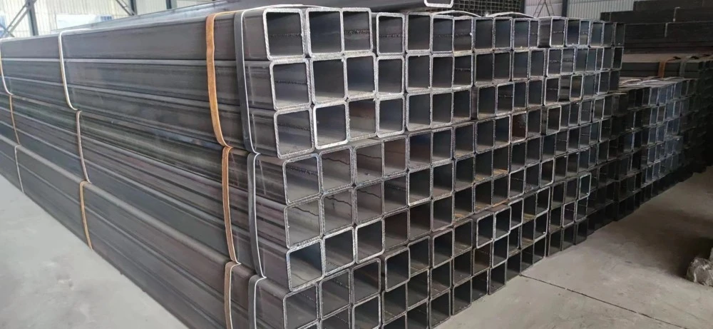 Black Rectangular And Square Steel Tube