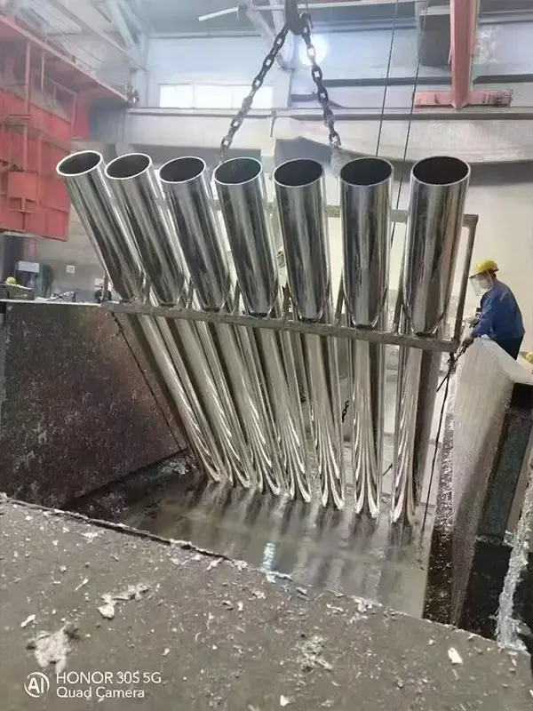 Hot Dip Galvanized Seamless Steel Pipe